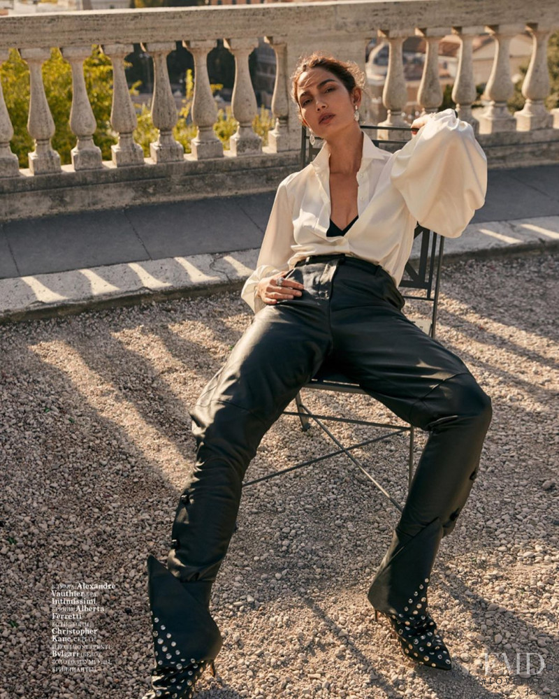 Lily Aldridge featured in Lily Aldridge, December 2019