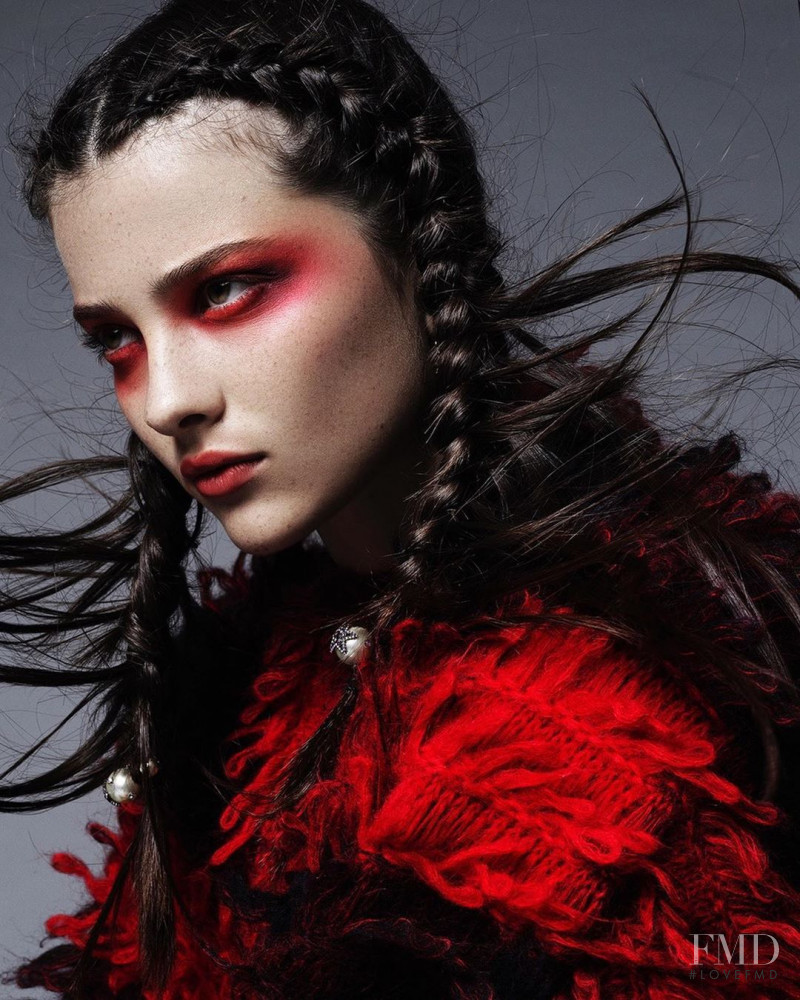 Le Rouge Et Le Noir, December 2019