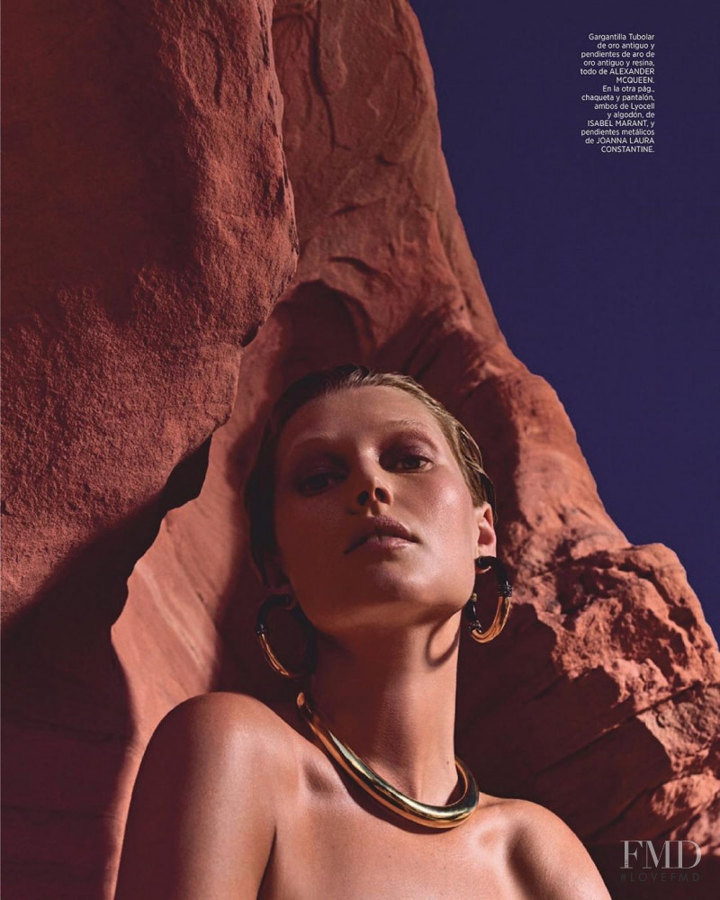 Toni Garrn featured in Vuelta Al Origen, January 2020