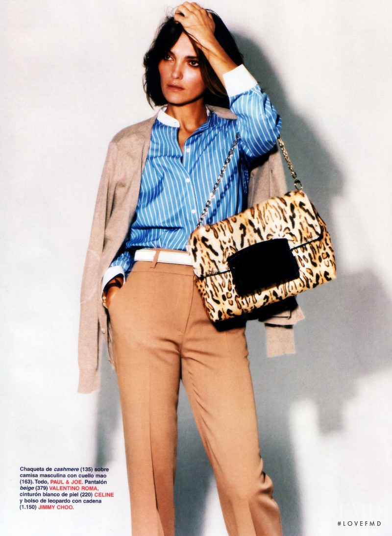 Laura Ponte featured in Fashion en la oficina, November 2007