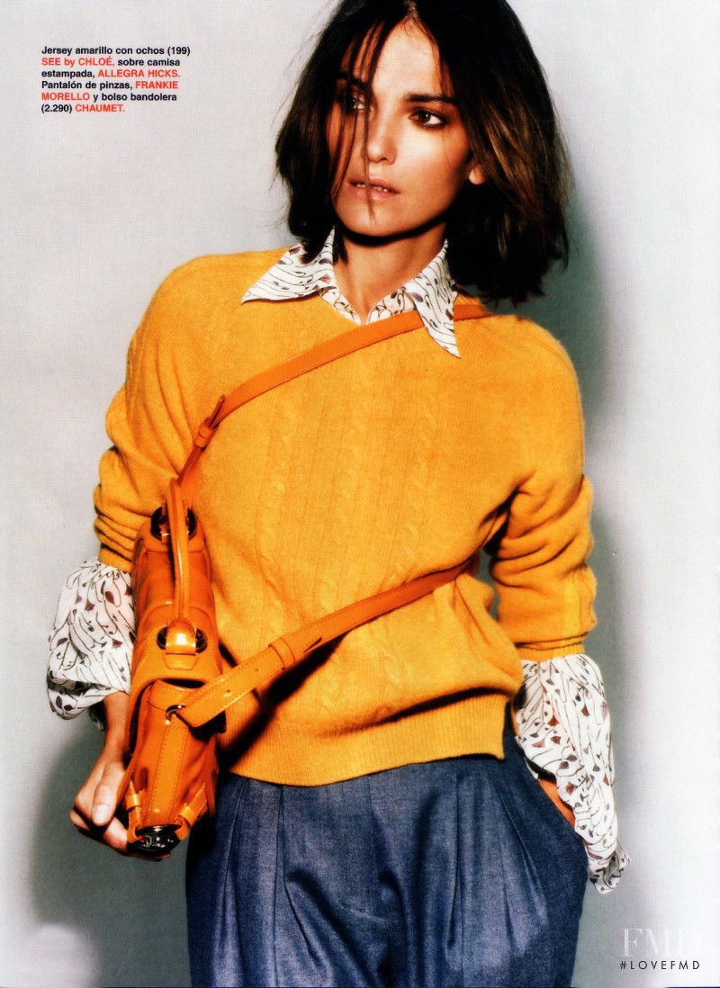 Laura Ponte featured in Fashion en la oficina, November 2007