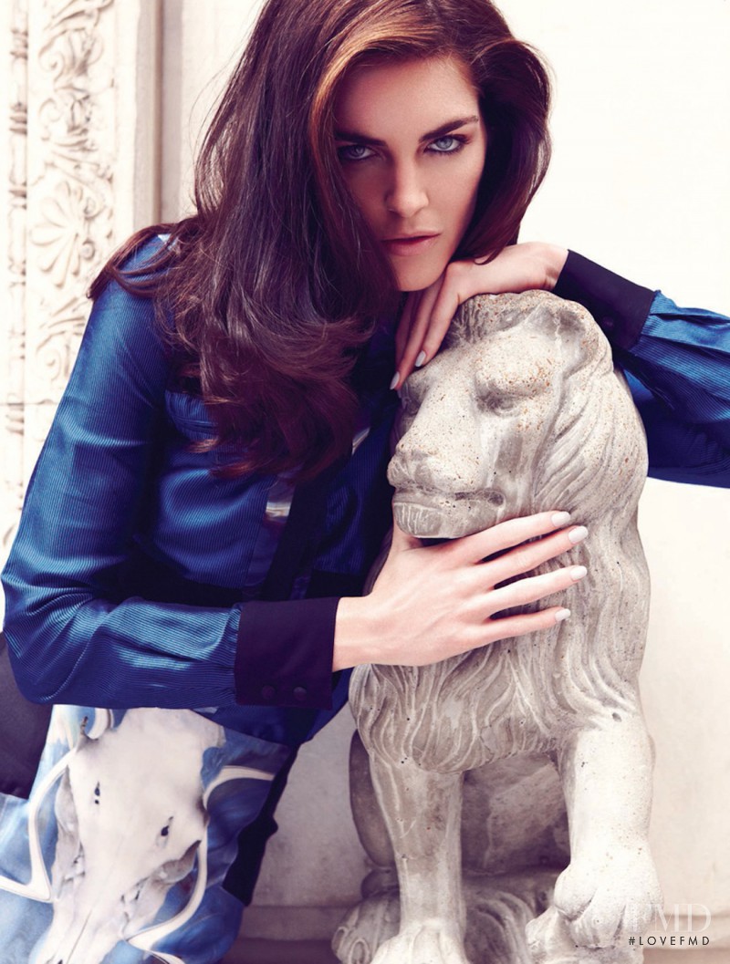 Hilary Rhoda featured in El Encanto Del Asfalto, October 2012