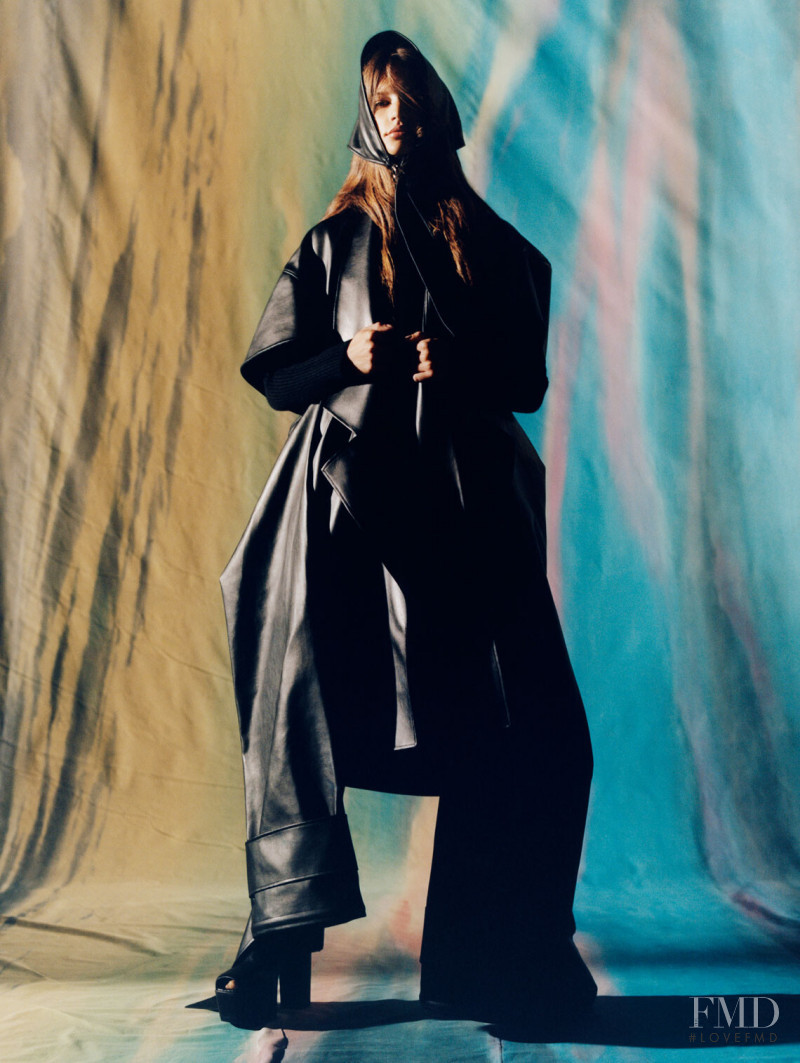 Faretta Radic featured in Métamorphose multiple, November 2019