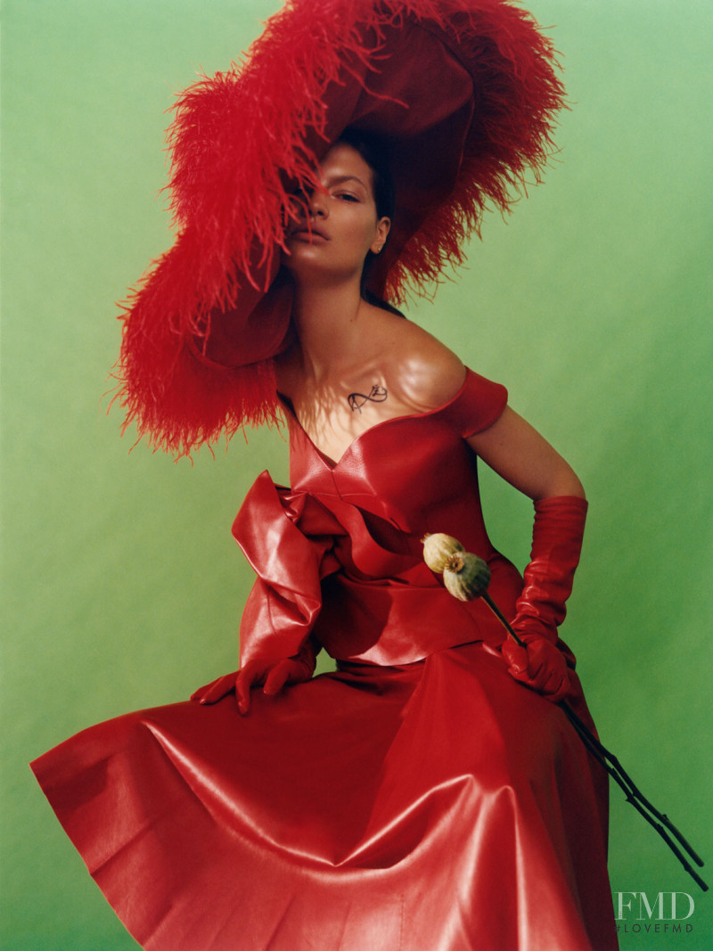 Faretta Radic featured in Métamorphose multiple, November 2019