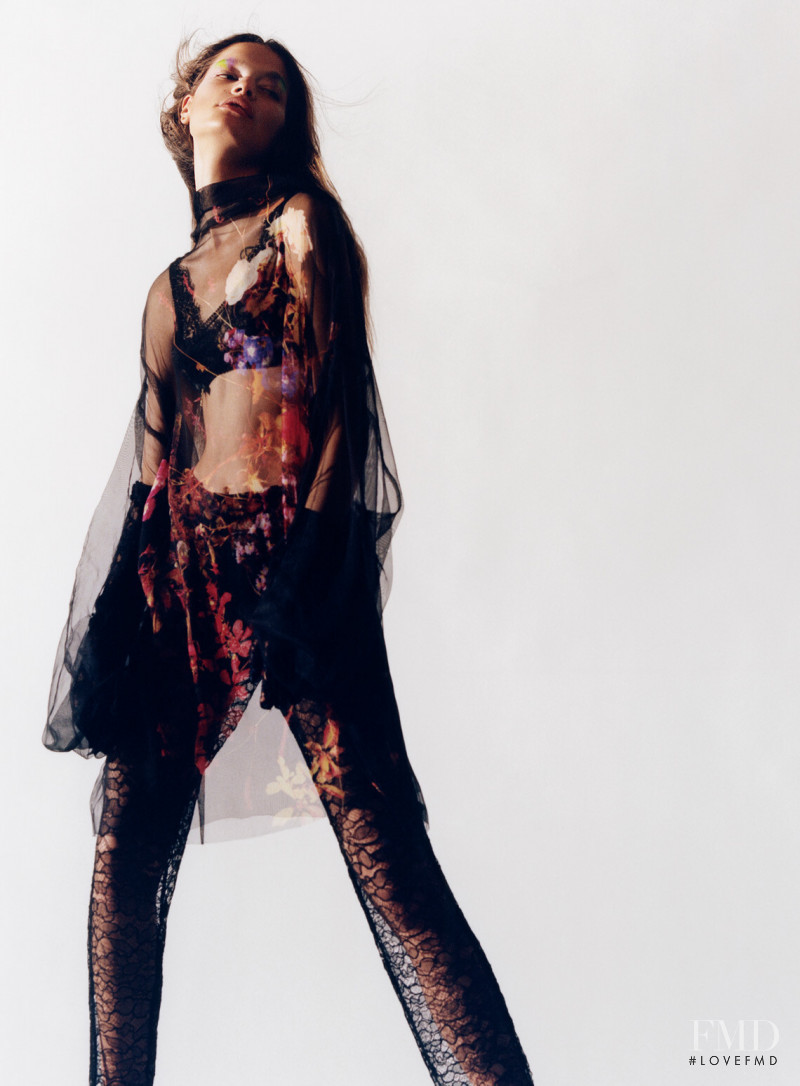 Faretta Radic featured in Métamorphose multiple, November 2019