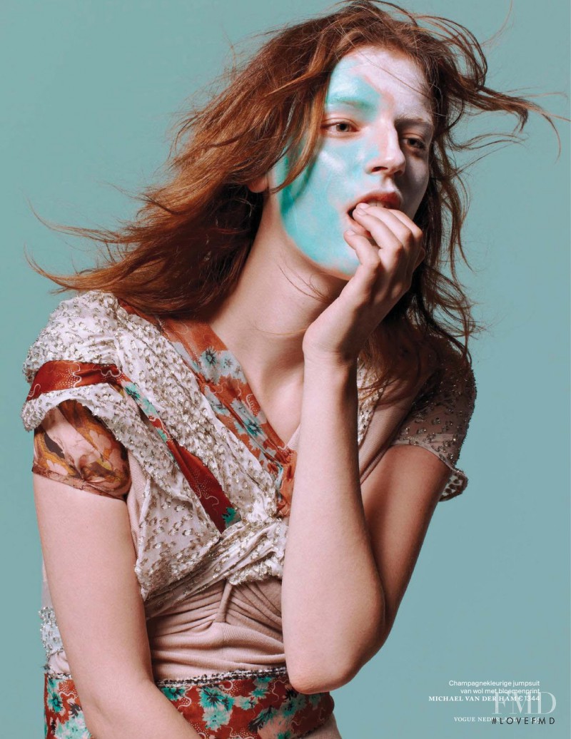 Laura Kampman featured in Fille En Fleurs, November 2012