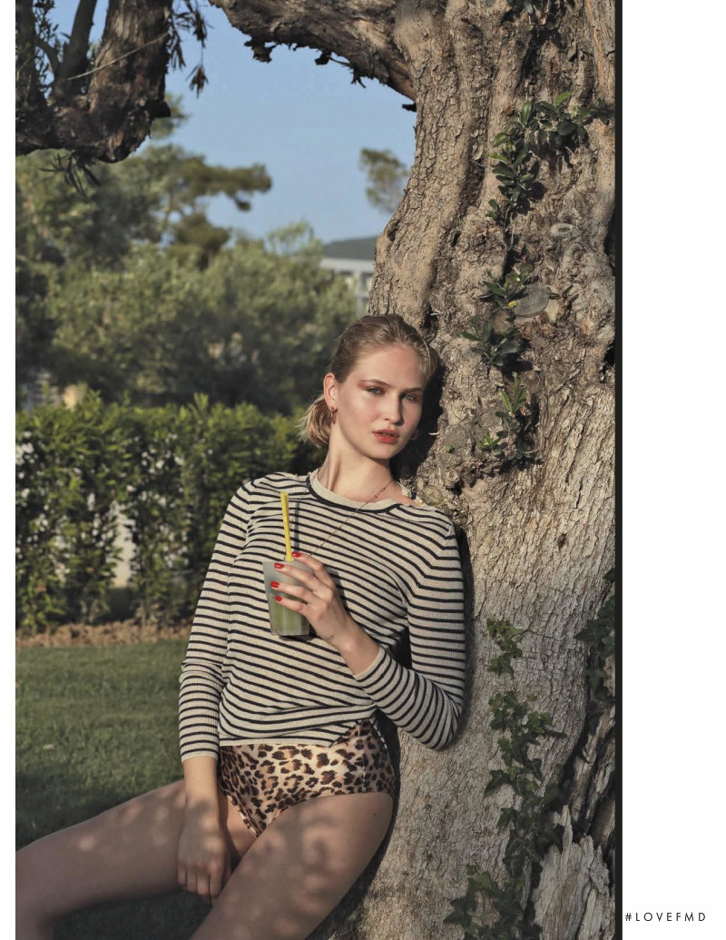 Amanda Söderberg featured in Vacances Grecques, August 2018