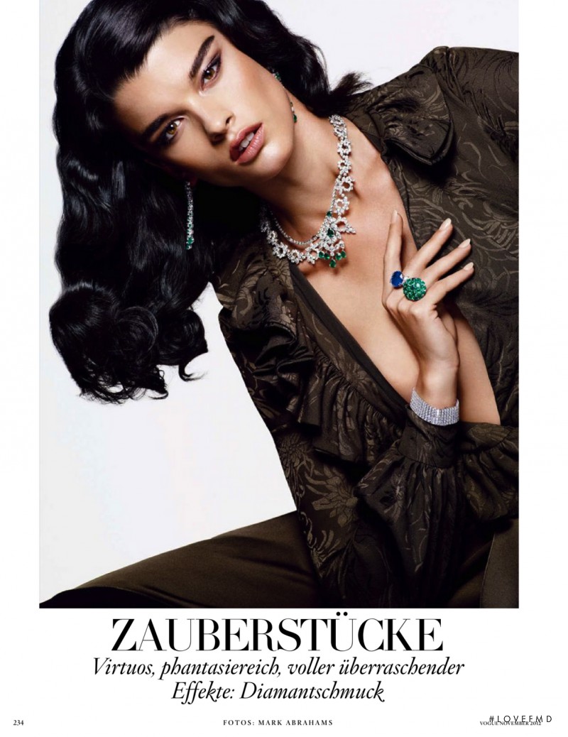 Crystal Renn featured in Zauberstücke, November 2012