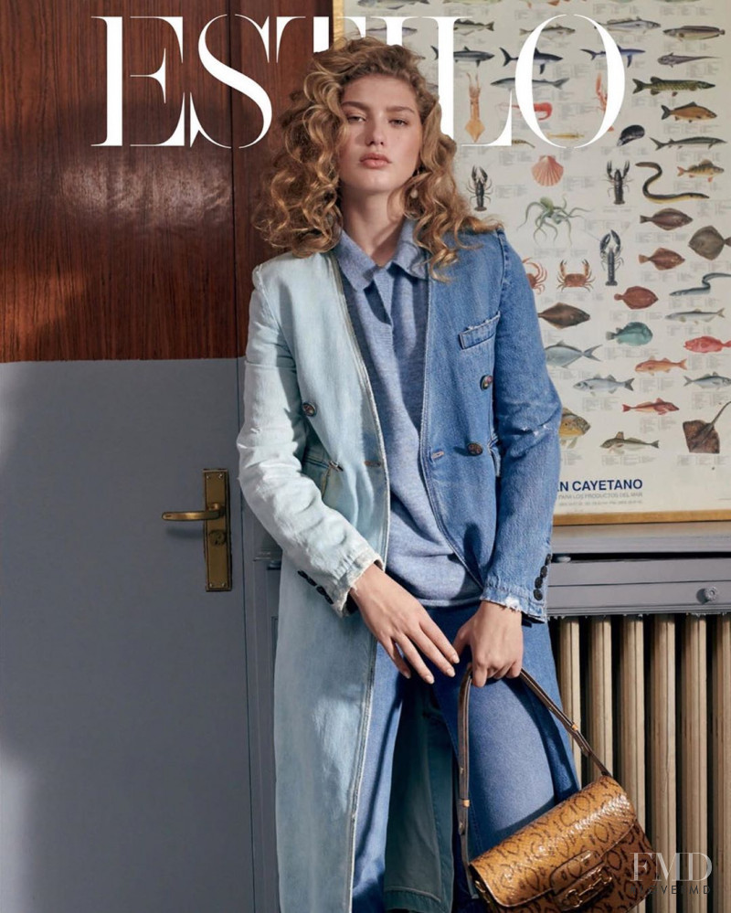 Dorit Revelis featured in Cambio De Estatus, March 2020