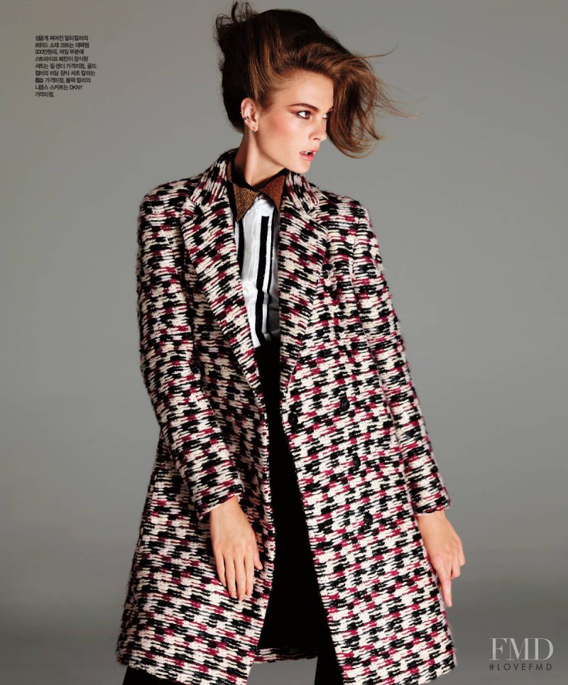 Irina Kulikova featured in Oversize Contour, November 2012