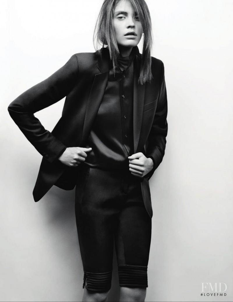 Heidi Mount featured in Tuxedo Rules, December 2012