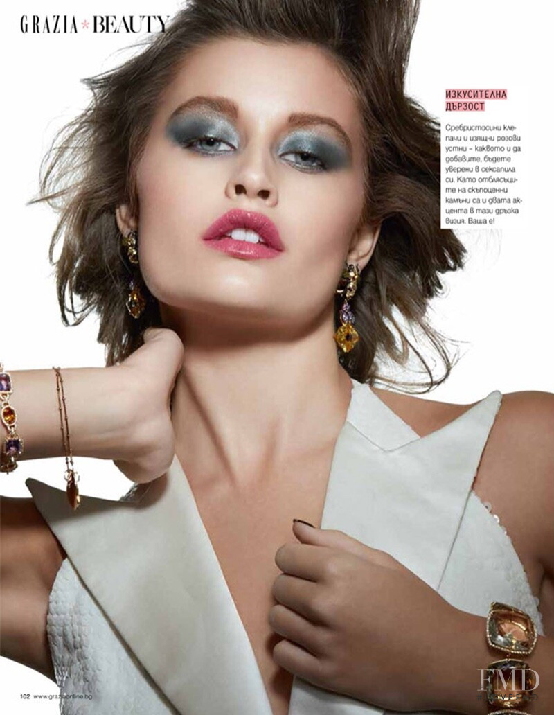Lexi Wood featured in Beauty, February 2019