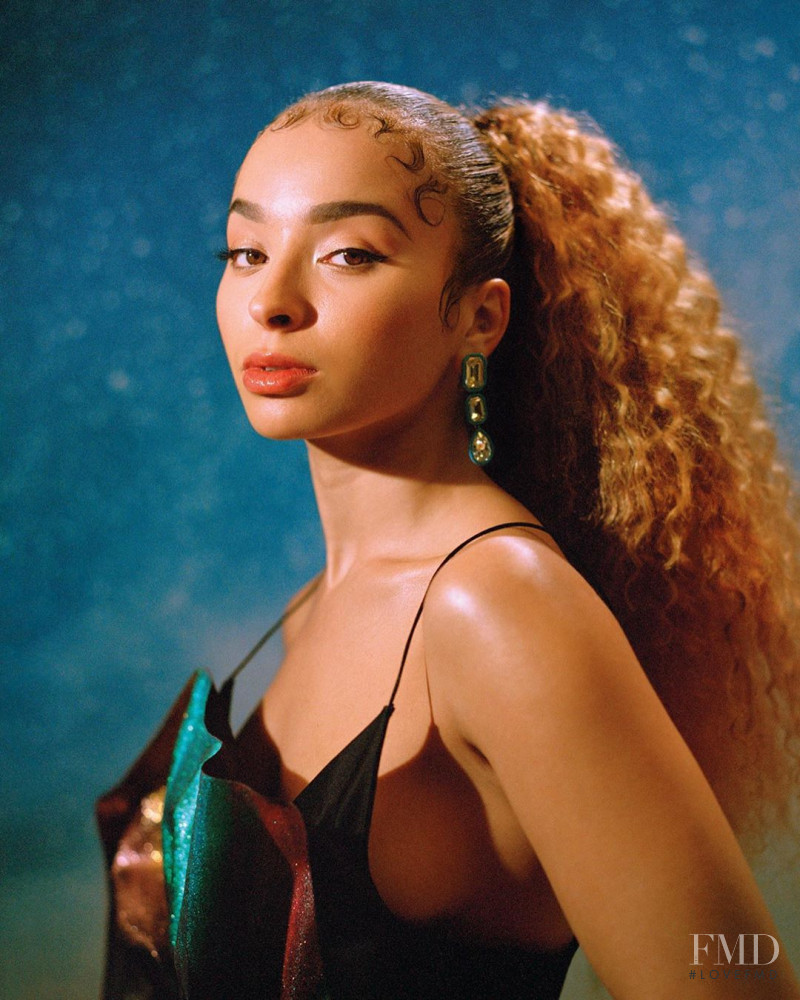 Ella Eyre, January 2020