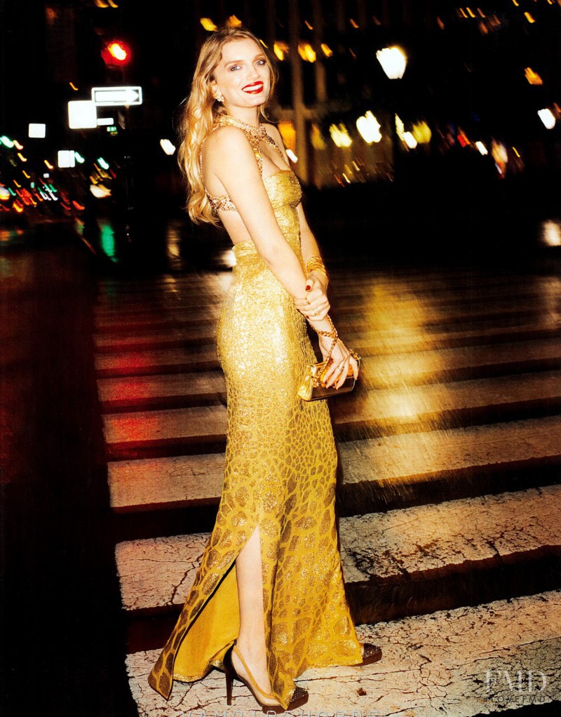 Lily Donaldson featured in What\'s Sexy Now, December 2012