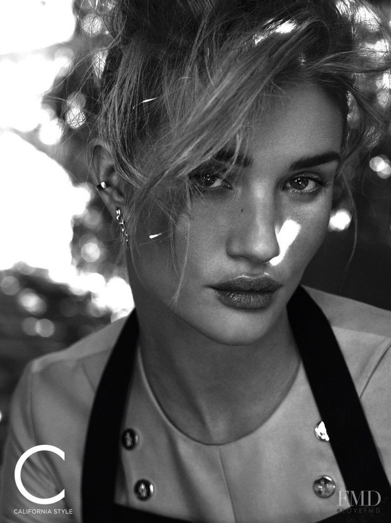 Rosie Huntington-Whiteley featured in Rosie Huntington-Whiteley, March 2017