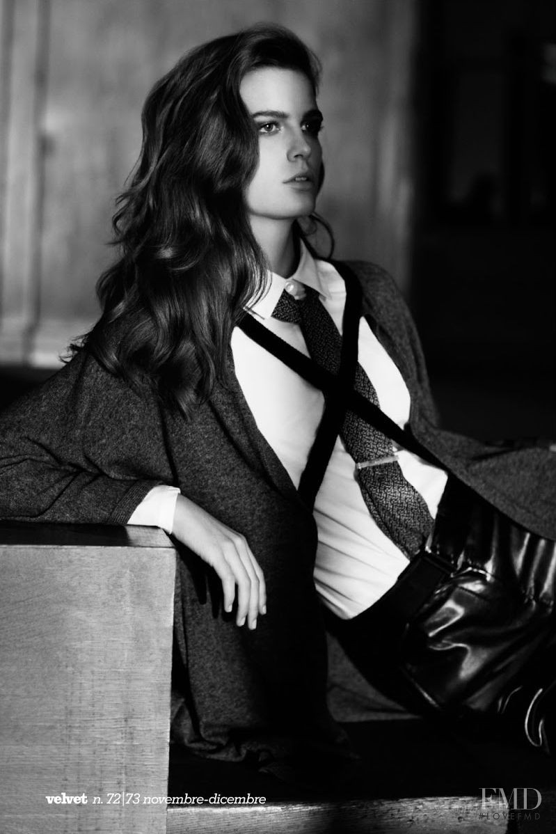 Zlata Mangafic featured in Charme Di Fronteira, December 2012