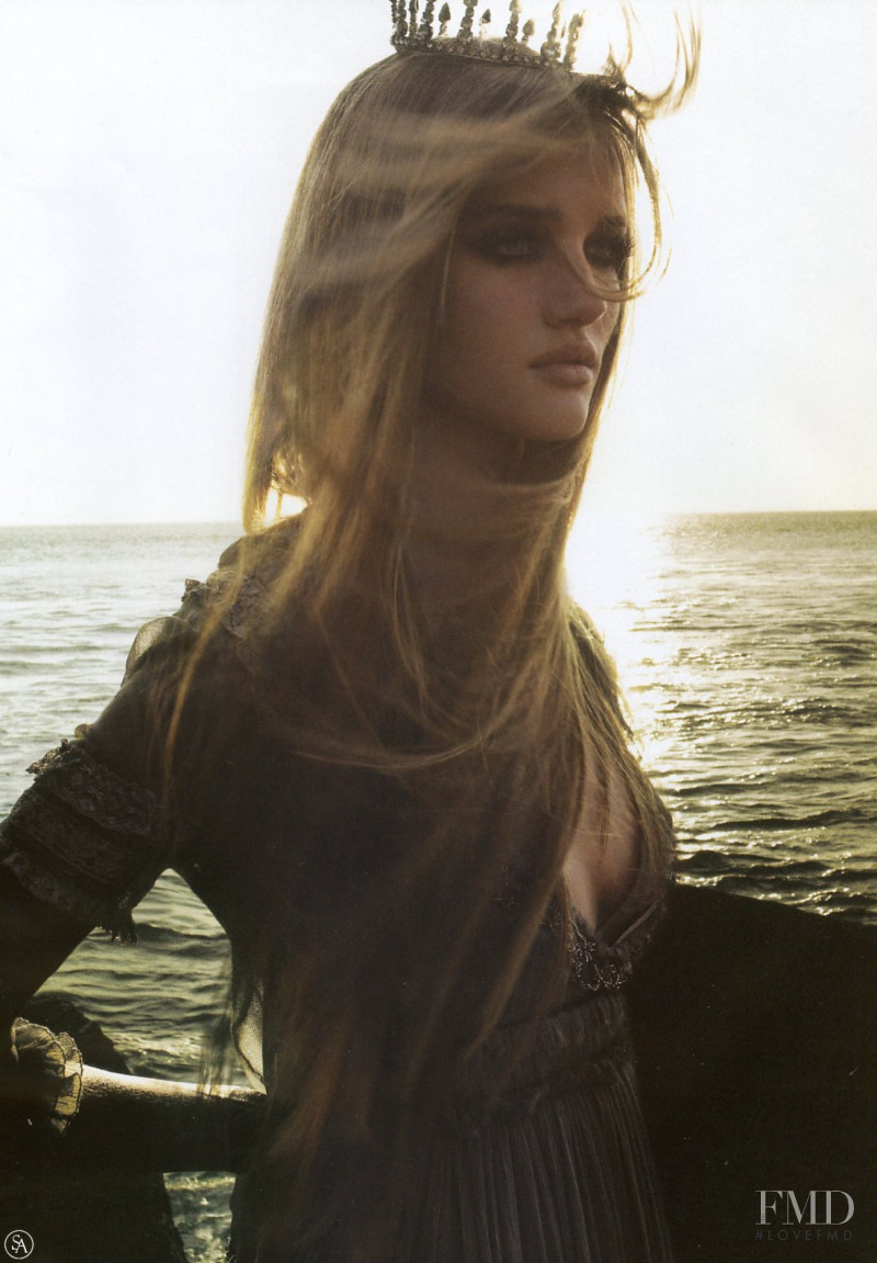 Rosie Huntington-Whiteley featured in Rosie Huntington-Whiteley, January 2007