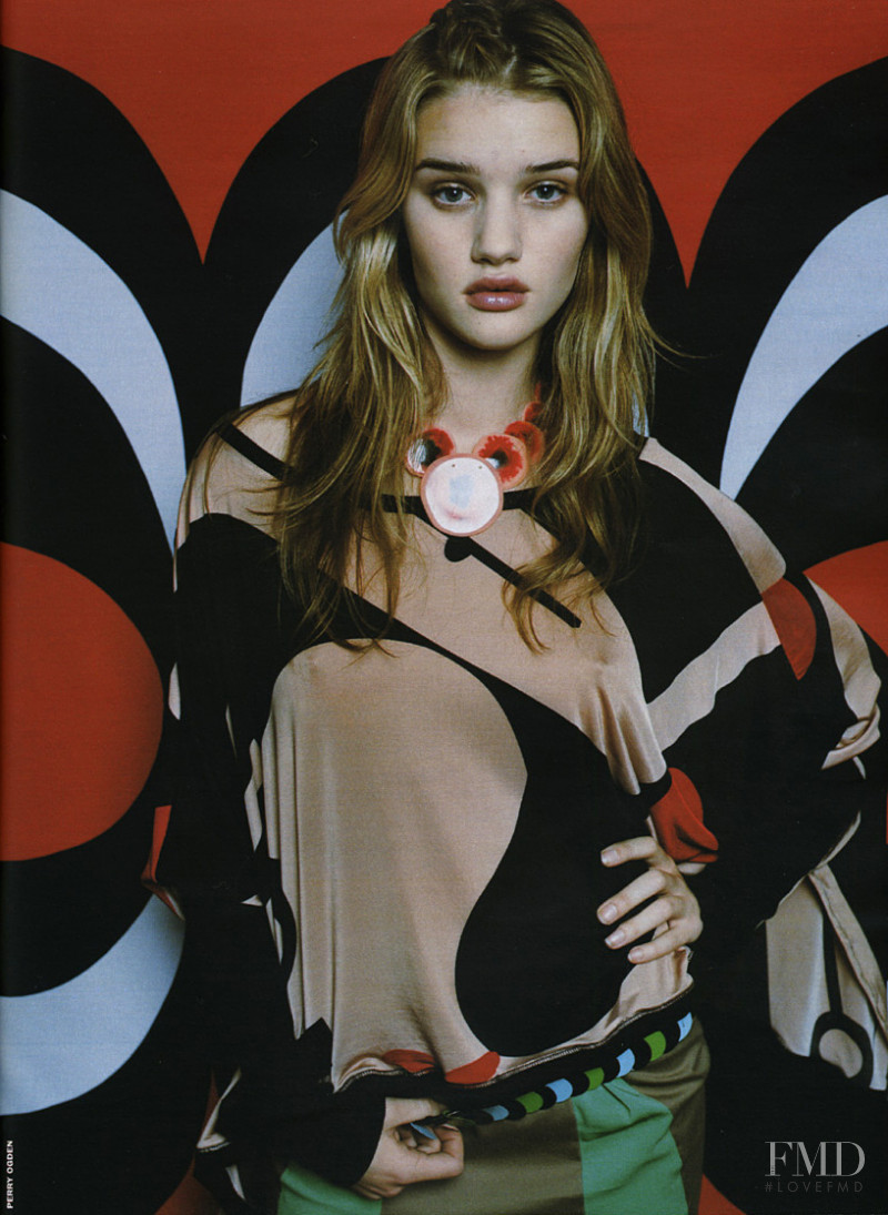 Rosie Huntington-Whiteley featured in Caleidoscopio di fantasie, May 2007