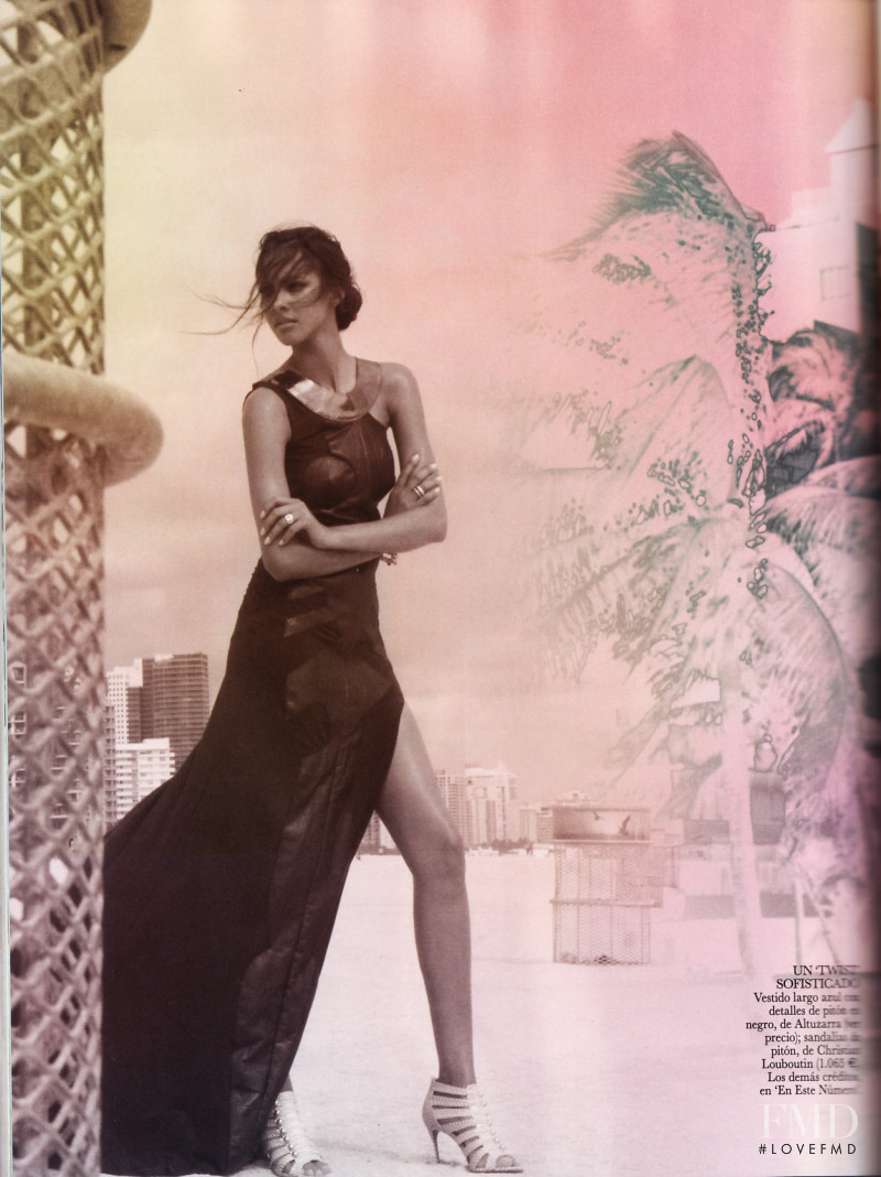 Lais Ribeiro featured in La chica de Ipanema, May 2011