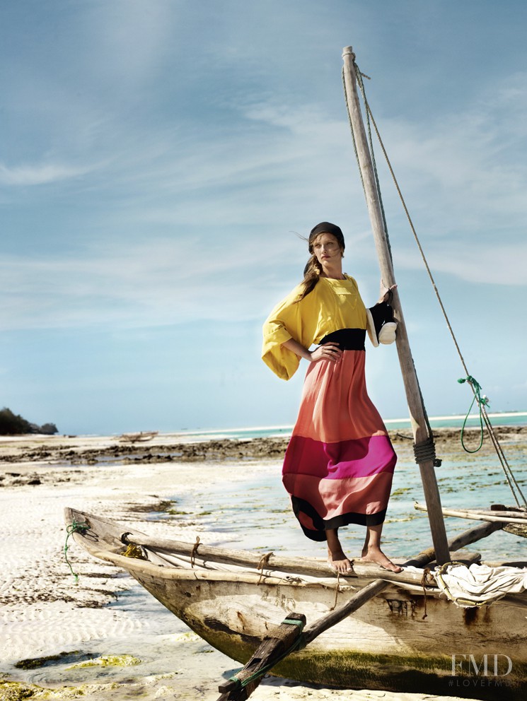 Karmen Pedaru featured in Ocean Colour Scene, March 2011