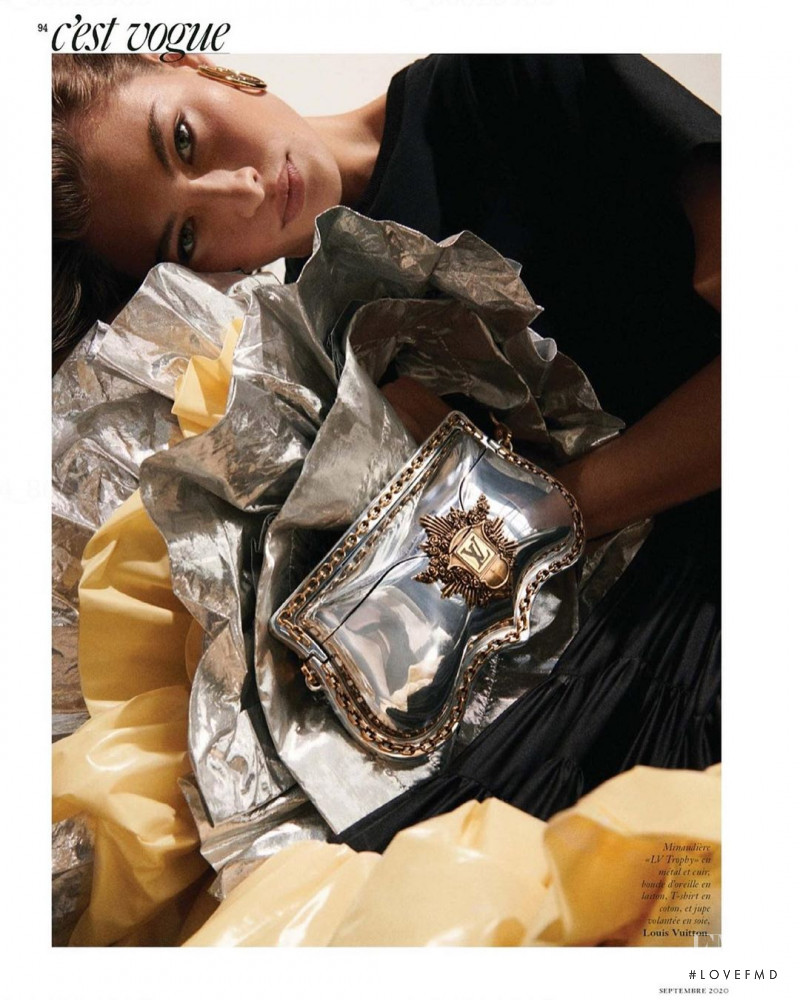 Grace Elizabeth featured in C\'est Vogue: Chic Classiques, September 2020