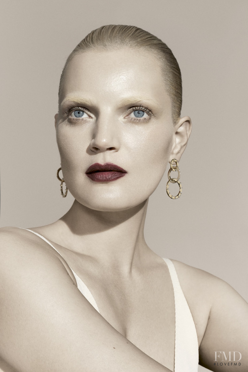 Guinevere van Seenus featured in Exotic Varieties, November 2016