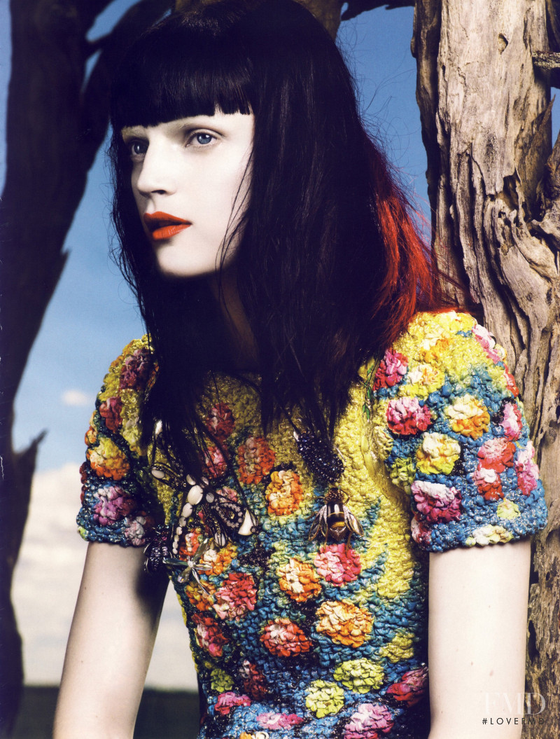 Guinevere van Seenus featured in Magie de la nature, April 2008