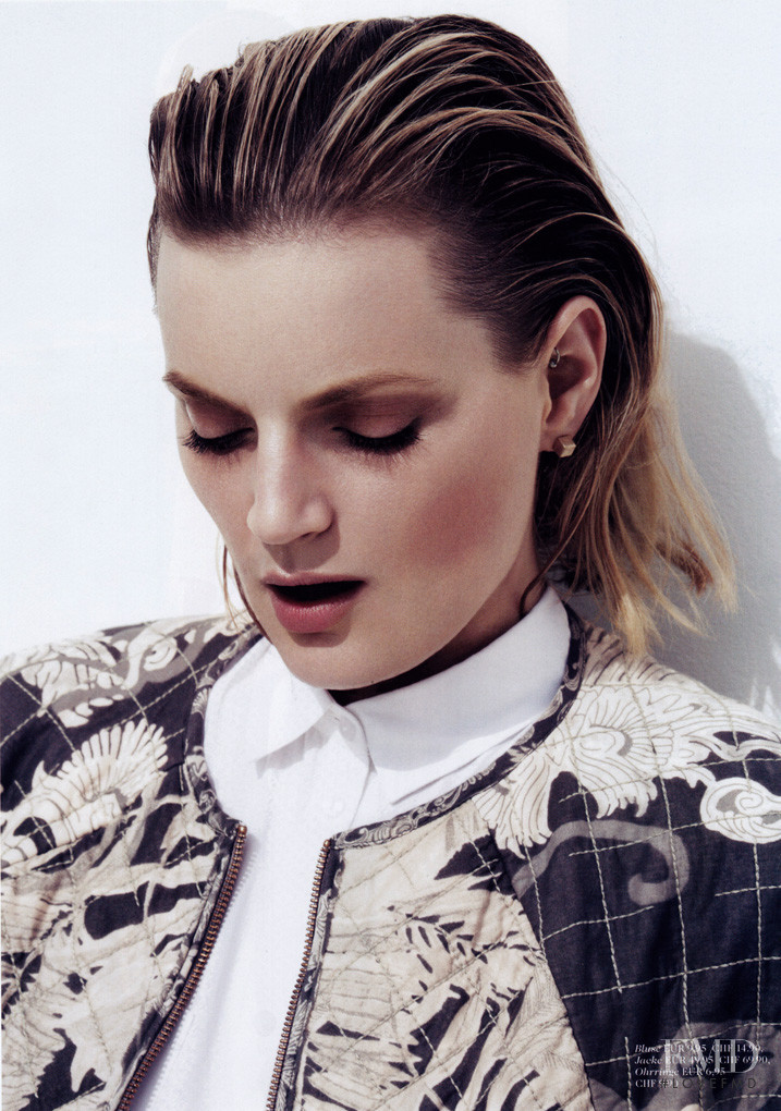 Guinevere van Seenus featured in 1066 Ocean Drive Malibu California, February 2013