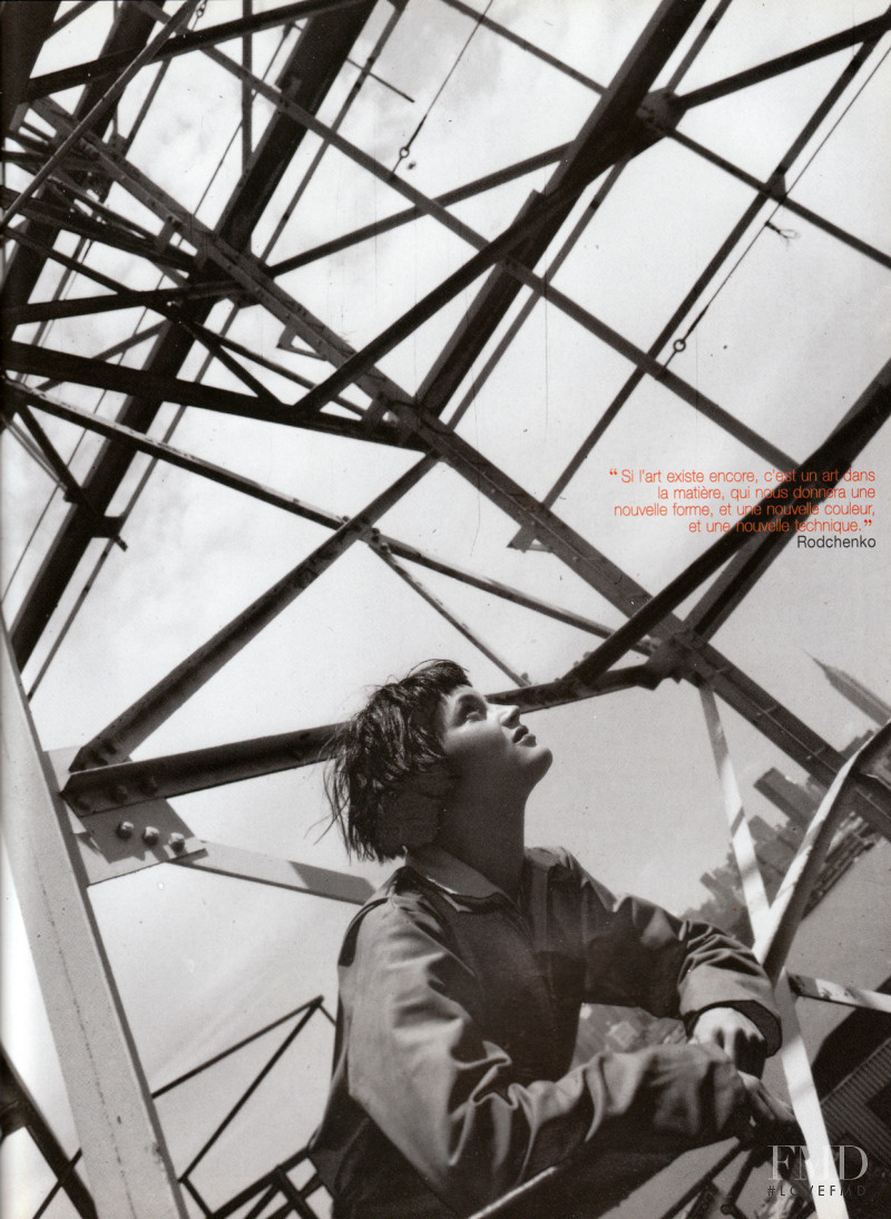 Guinevere van Seenus featured in Constructivismes, December 1997