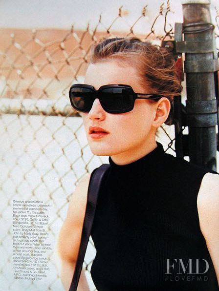 Guinevere van Seenus featured in How the Cool Girl Dress, October 1996