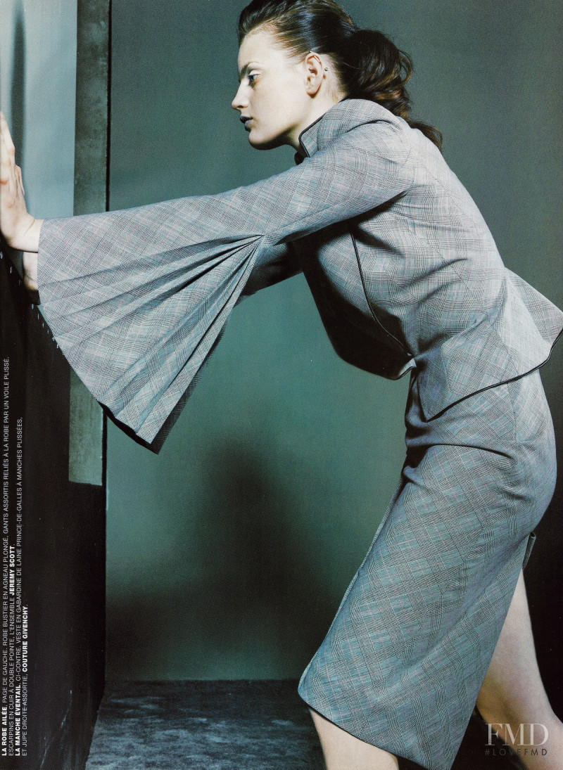 Guinevere van Seenus featured in Special Pret-a-Porter, February 1998