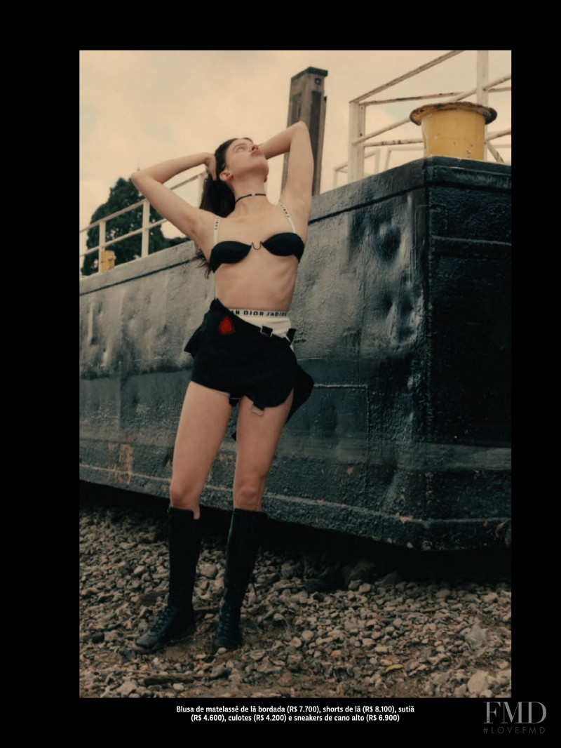 Lily McMenamy featured in Marcha Para o Futuro, March 2017