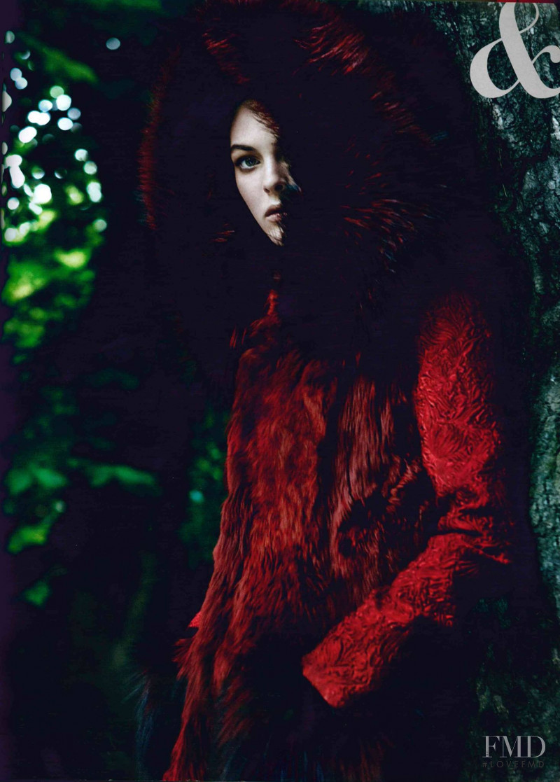 Vittoria Ceretti featured in Dolce & Gabbana, August 2014