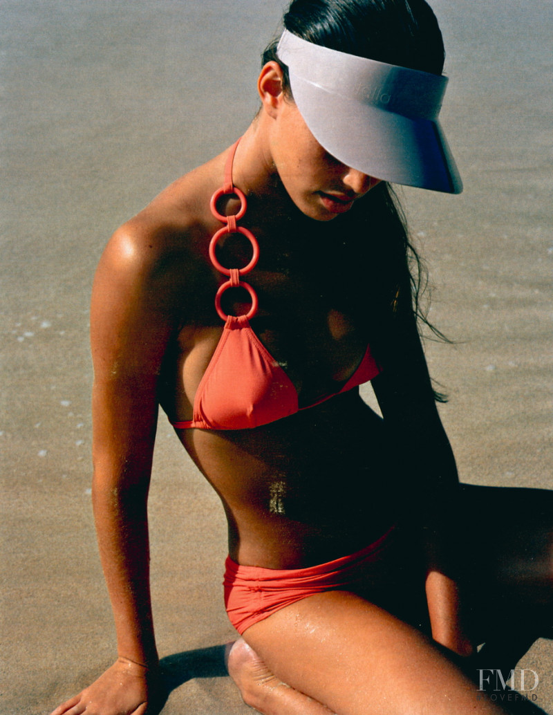 Simone Villas Boas featured in 380° Sous Le Soleil, May 2006
