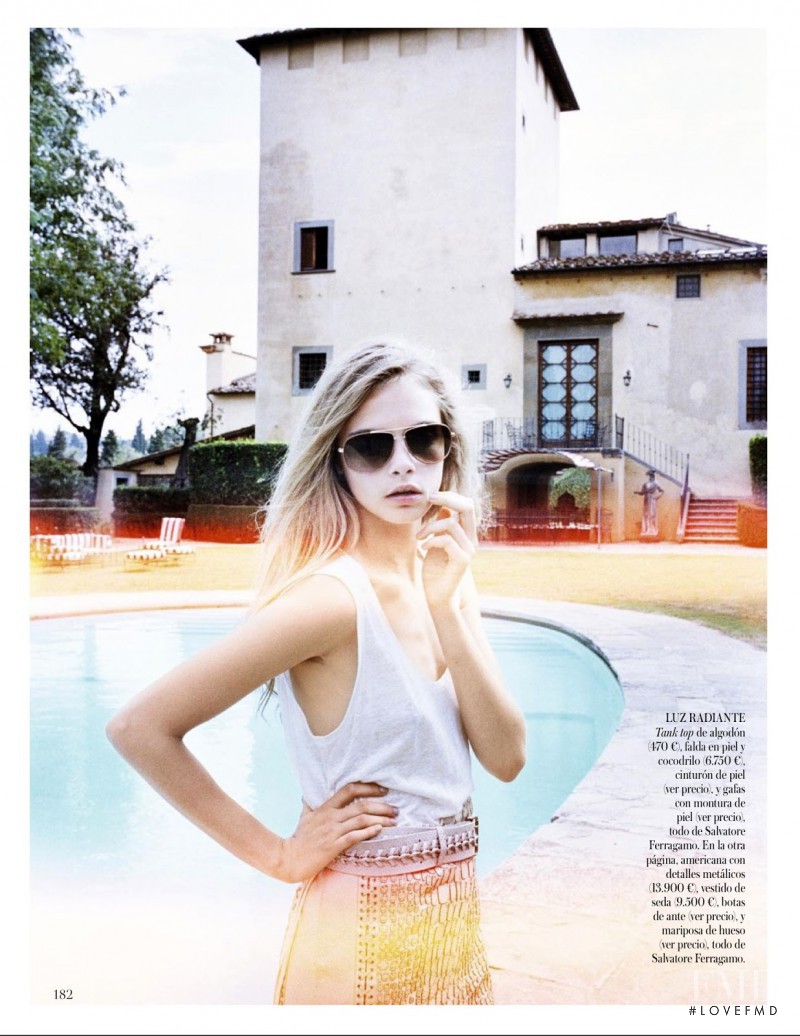 Cara Delevingne featured in A La Italiana, January 2013