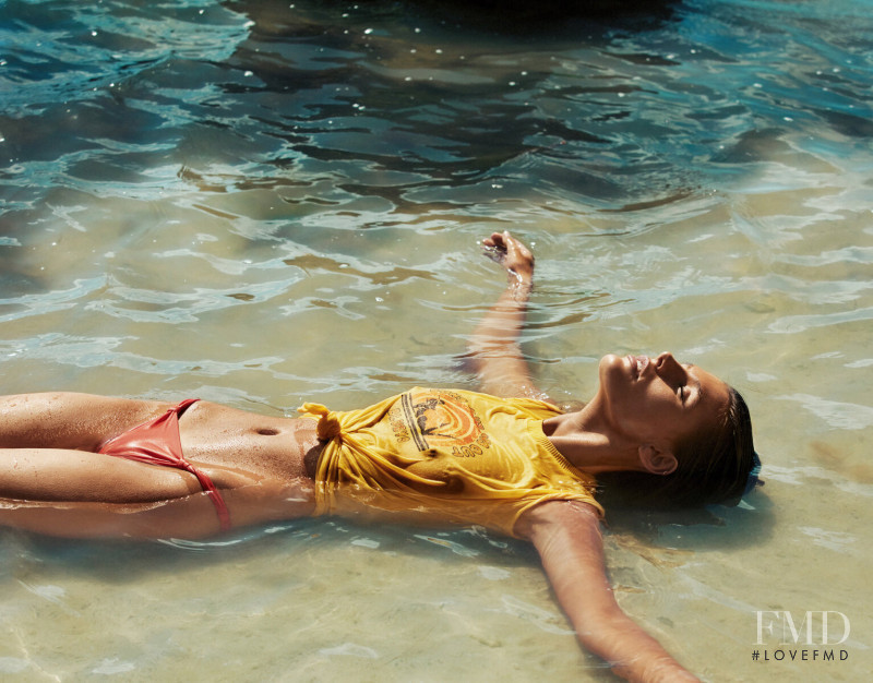 Madison Headrick featured in L\'art de prendre soin de soi, May 2019