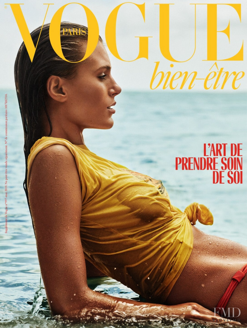 Madison Headrick featured in L\'art de prendre soin de soi, May 2019