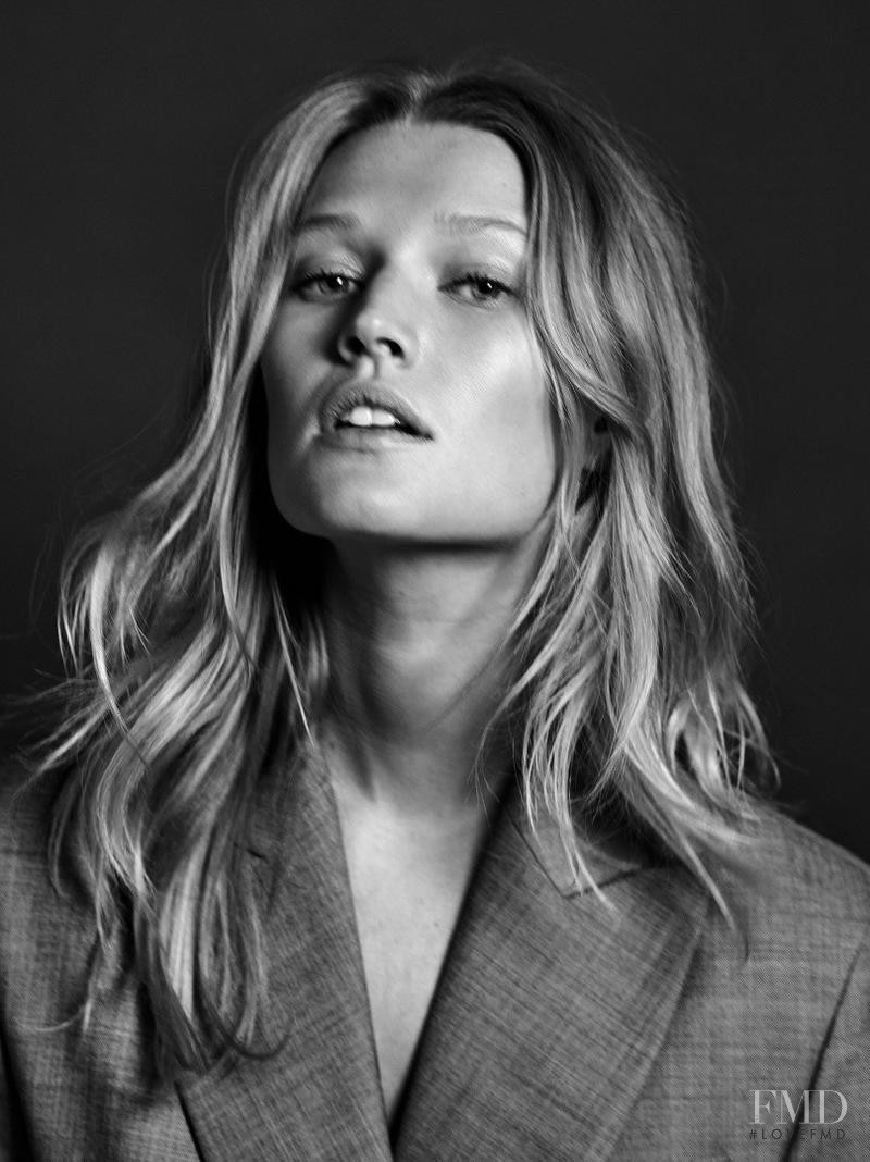 Toni Garrn featured in Toni Garrn, February 2017