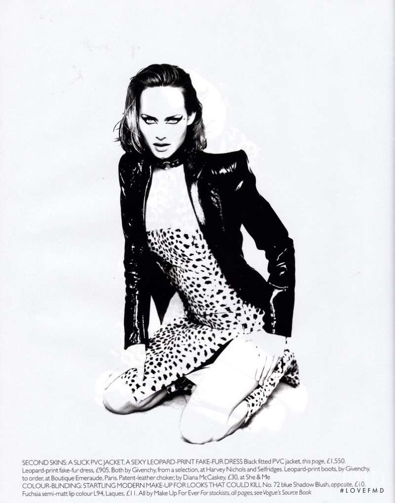 Amber Valletta featured in Shock treatment, September 1997