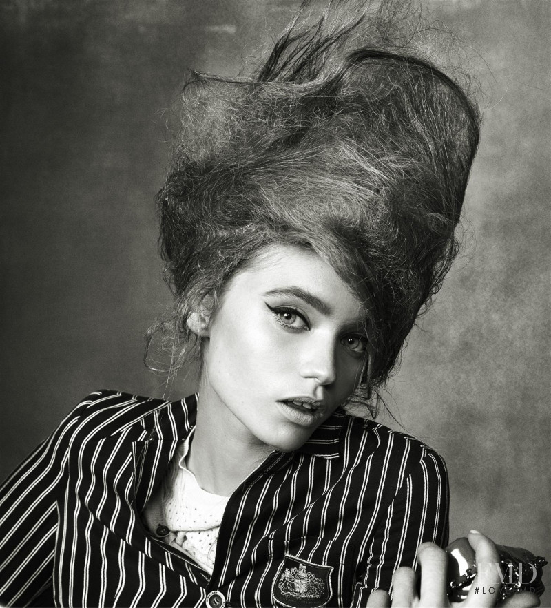 Abbey Lee Kershaw featured in Shrink to Fit, April 2010
