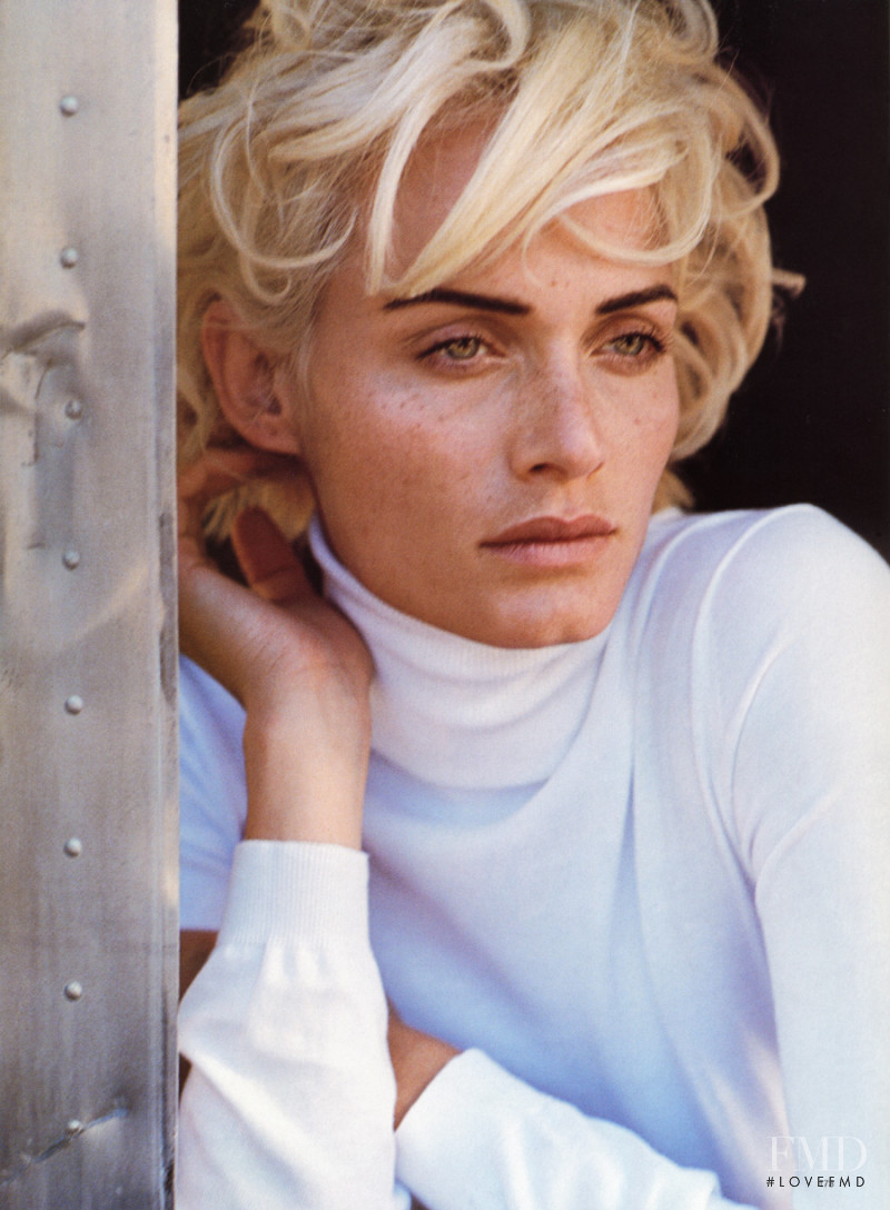 Amber Valletta featured in \'50s Flash back, February 2003