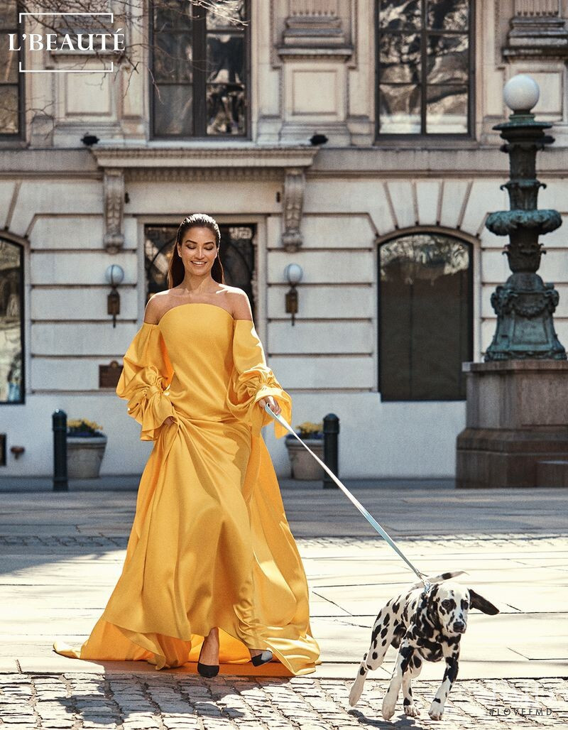 Shanina Shaik featured in Exclusif, June 2019