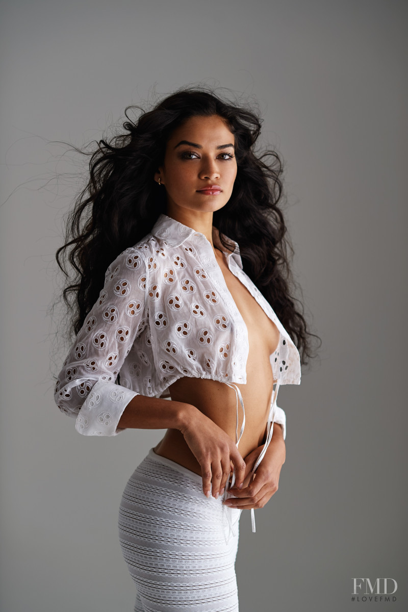 Shanina Shaik featured in Shanina Shaik, May 2019