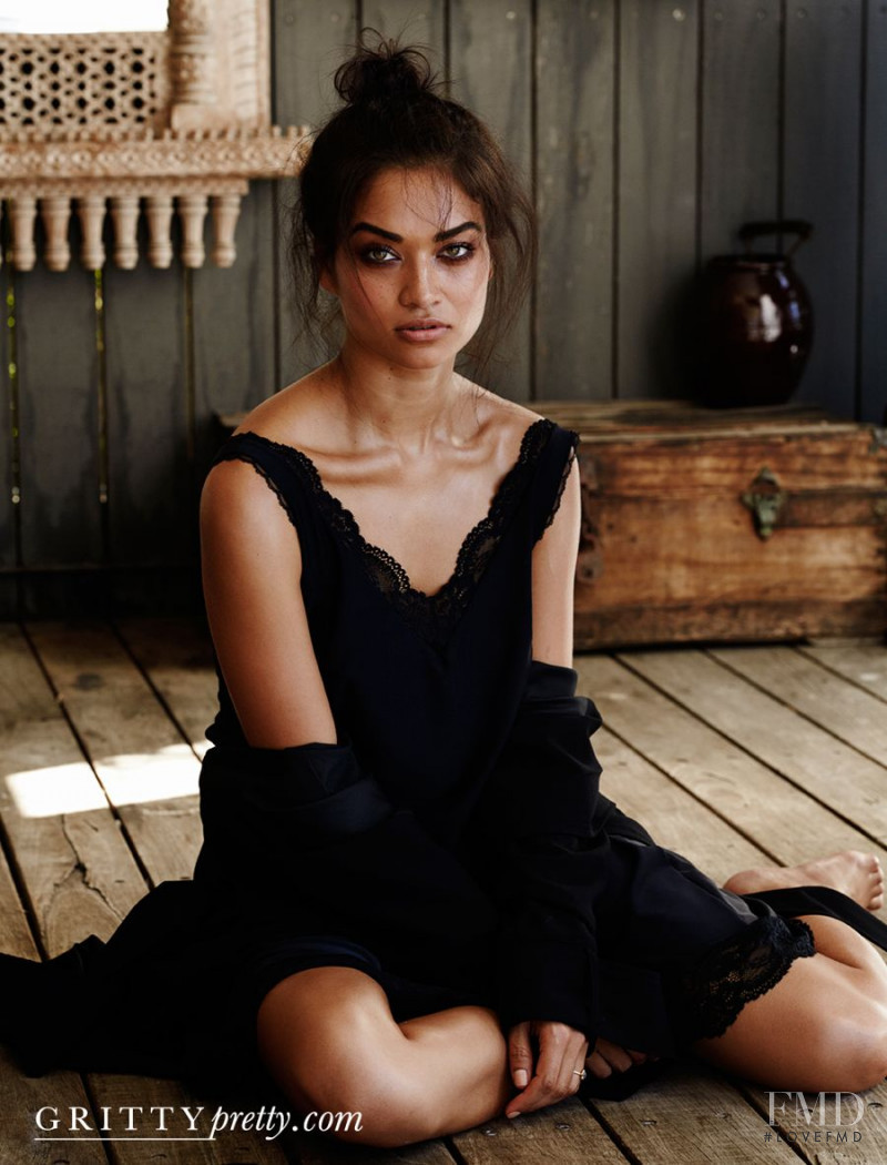 Shanina Shaik featured in Shanina Shaik, March 2016