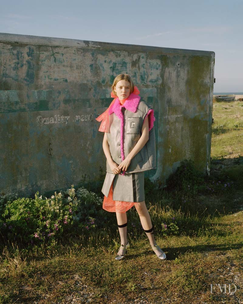Roos Abels featured in Roos Ables, September 2018