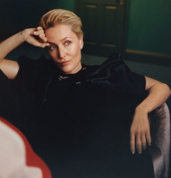 Gillian Anderson