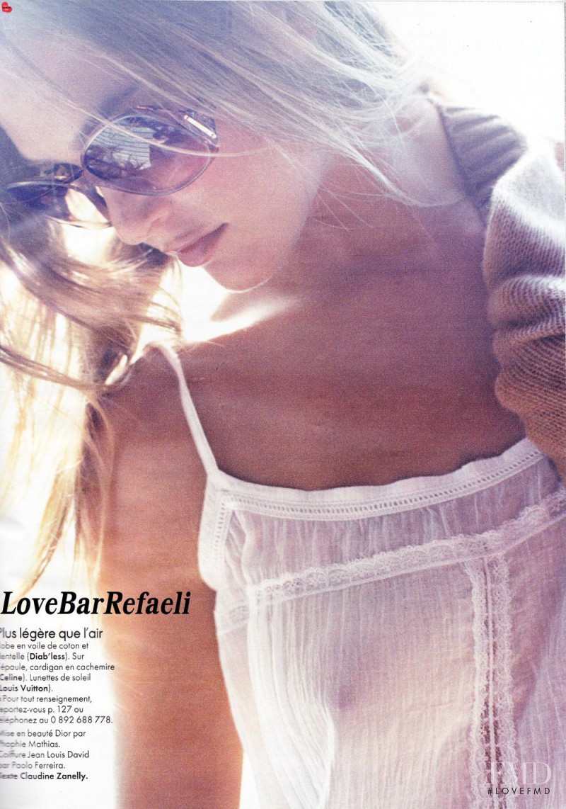 Bar Refaeli featured in Sous Le Soleil Exactement..., July 2006