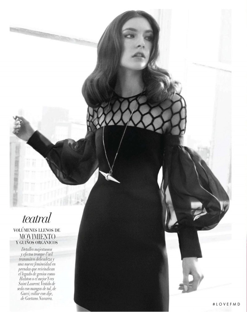 Jacquelyn Jablonski featured in Los Nuevos Stenta, January 2013