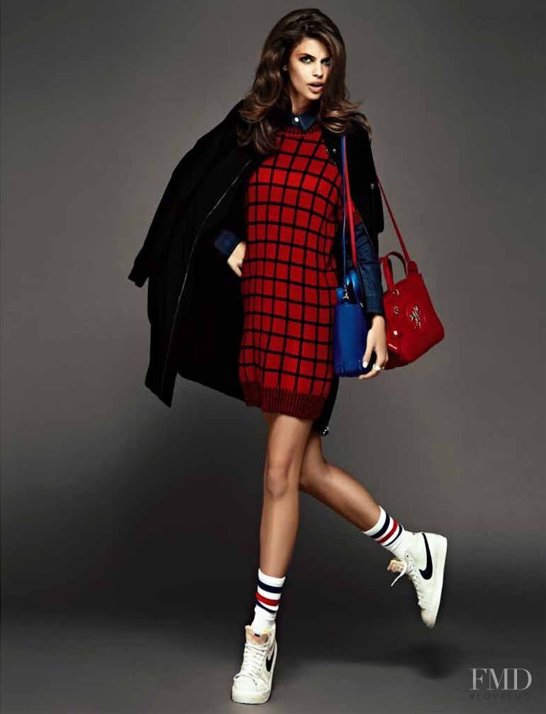 Lauren Auerbach featured in Preppy girl, October 2011