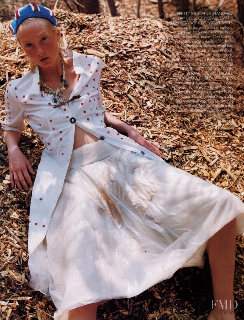 Maggie Rizer featured in Salavge Chic, August 2000